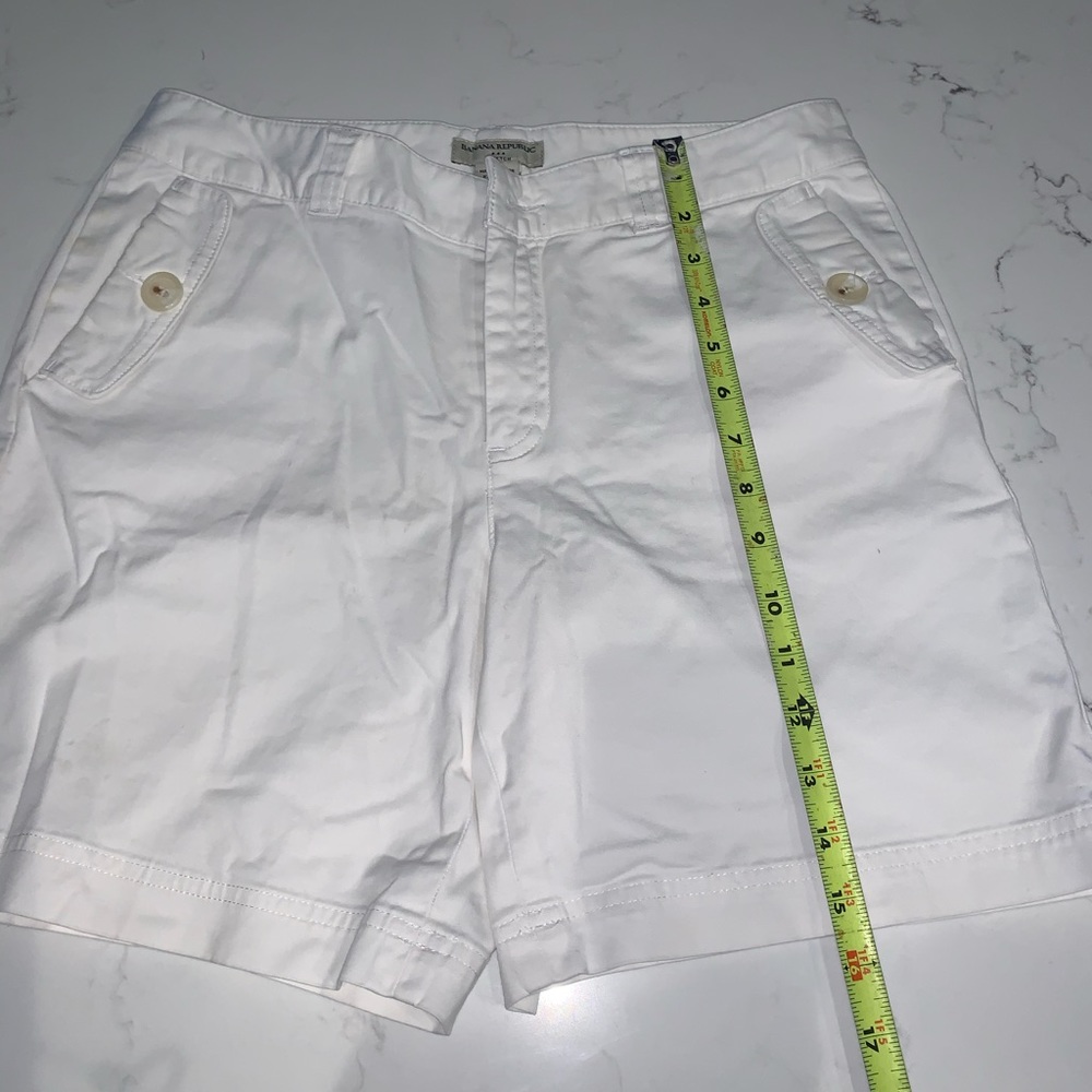 Banana Republic White Shorts-women sz 6